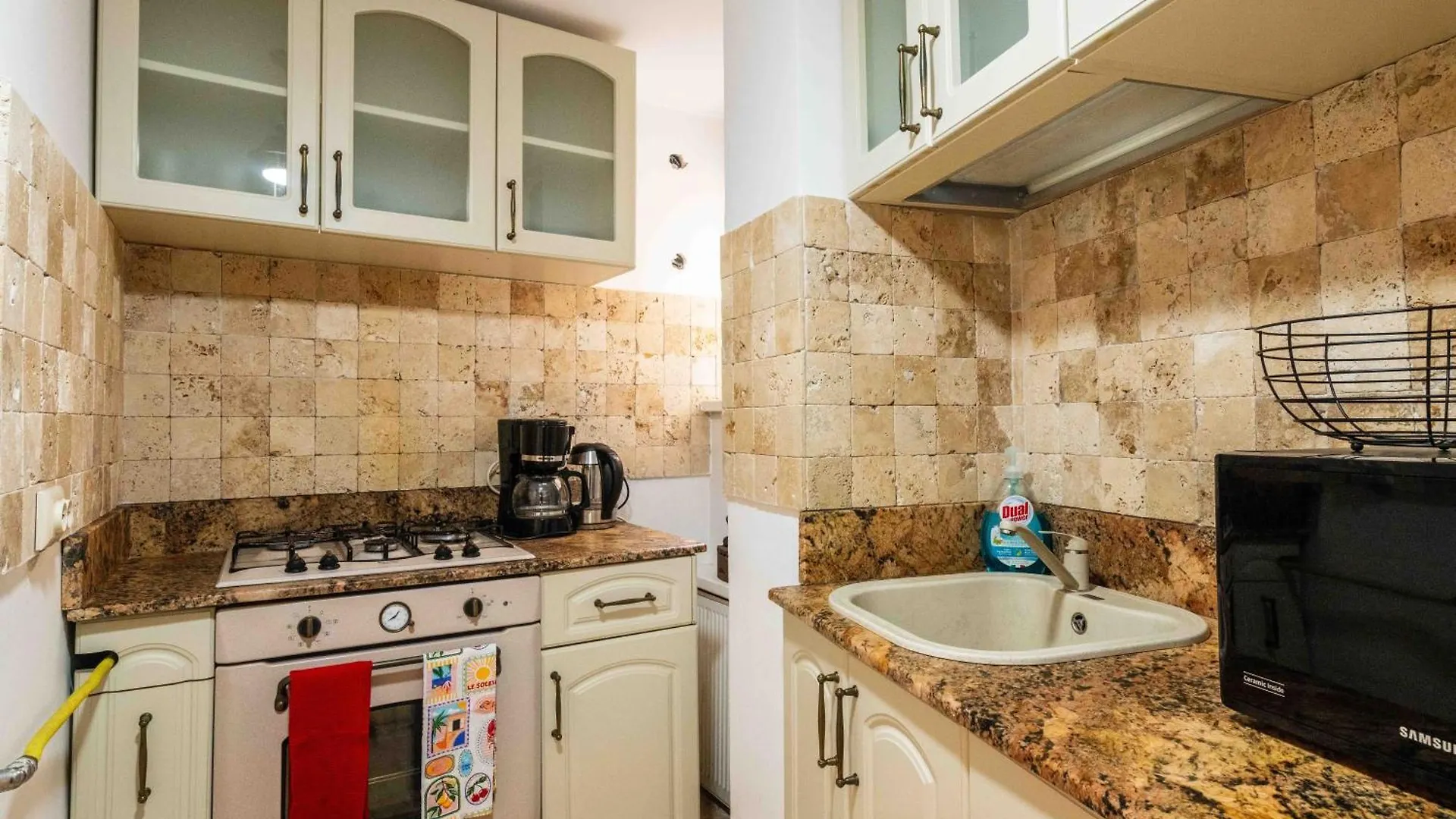 Cismigiu Apartment With Balcony & View Bucharest Romania